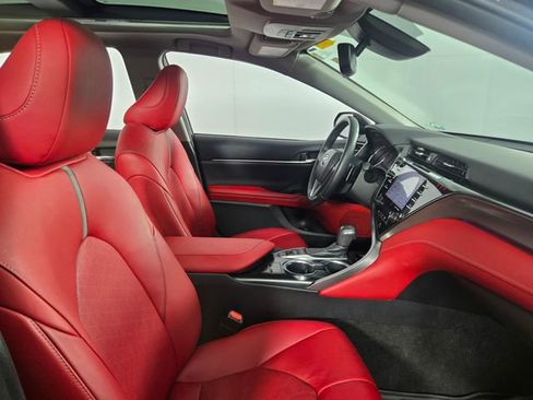 Used 2019 Toyota Camry XSE image 20