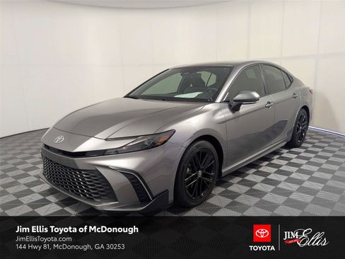 Used 2026 Toyota Camry SE w/ Convenience Package FWD image 1