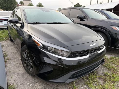 Used 2023 Kia Forte LXS w/ LXS Technology Package FWD image 1