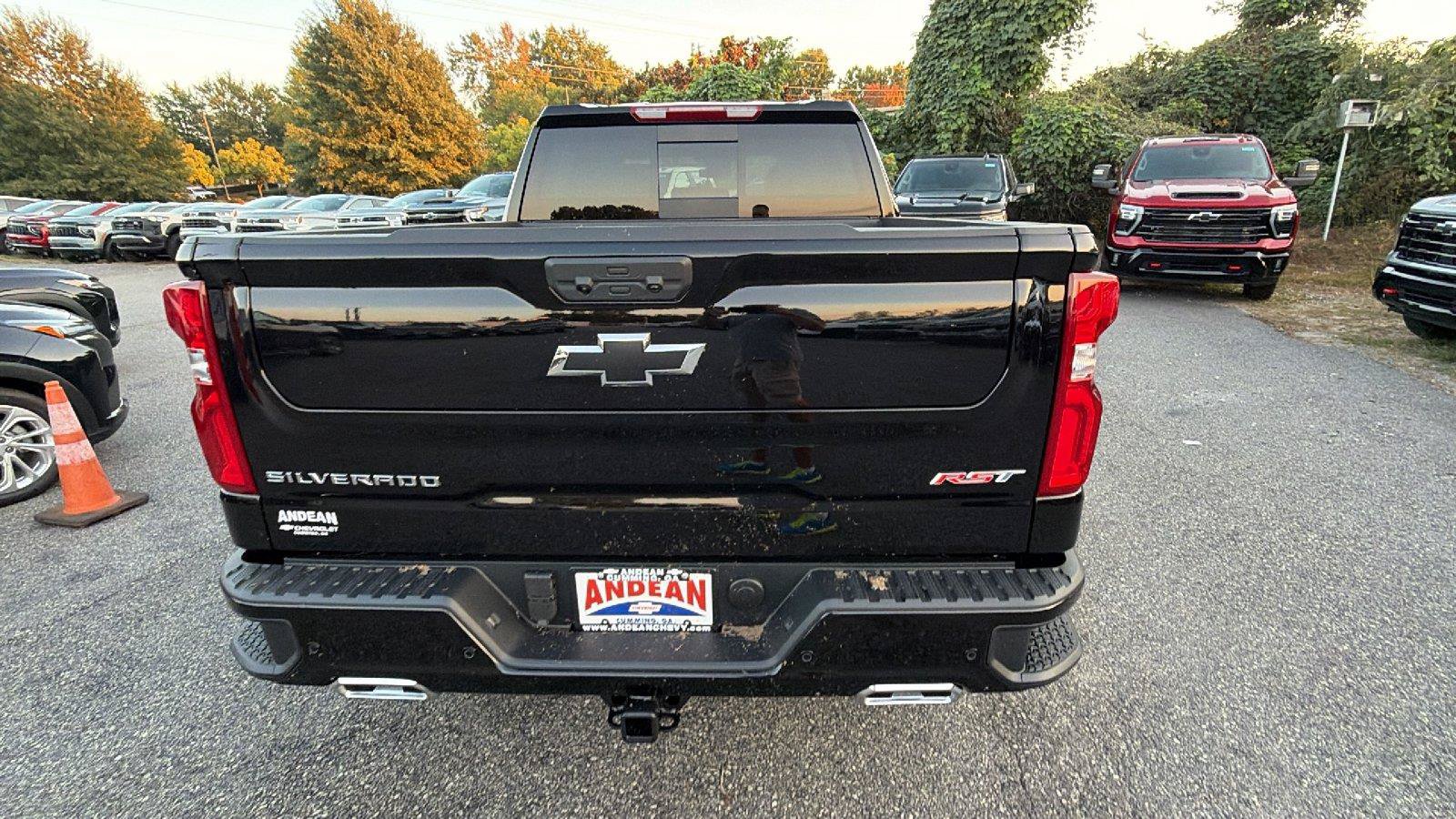 New 2026 Chevrolet Silverado 1500 RST w/ RST All Star Premium Package AWD/4WD image 9