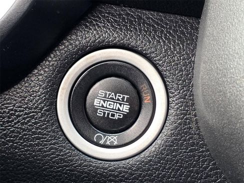 Used 2019 RAM 2500 Tradesman w/ Chrome Appearance Group image 15