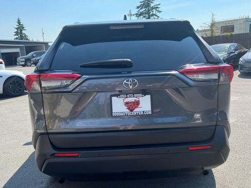 Used 2019 Toyota RAV4 XLE Premium w/ Advanced Technology Package AWD/4WD image 6