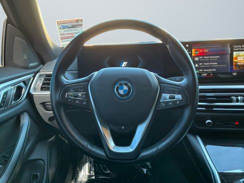 Used 2023 BMW i4 eDrive35 RWD image 11