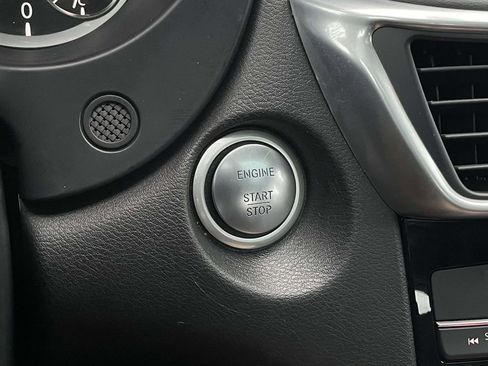 Used 2019 INFINITI QX30 Premium w/ Navigation Package image 13