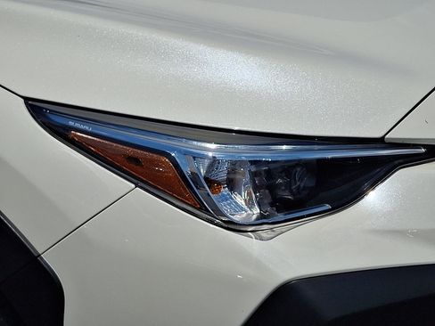 Used 2024 Subaru Crosstrek 2.0i Premium AWD/4WD image 9