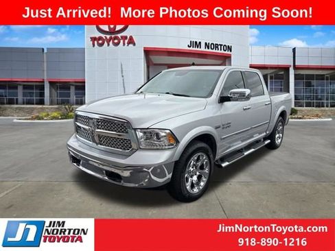 Used 2015 RAM 1500 Laramie w/ Convenience Group AWD/4WD image 2