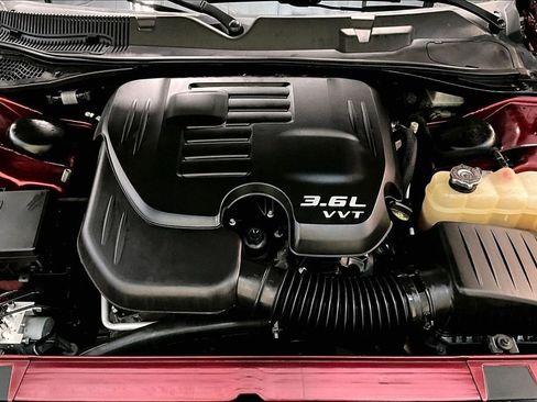 Used 2021 Dodge Challenger SXT image 9