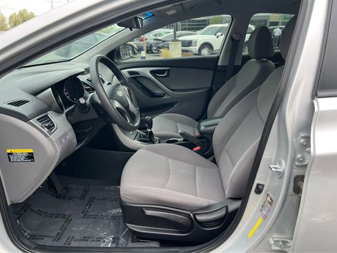 Used 2016 Hyundai Elantra SE image 19