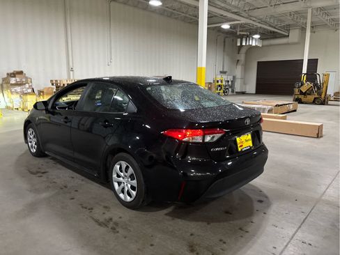 Certified 2025 Toyota Corolla LE FWD image 2
