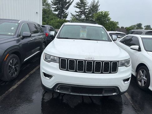 Used 2020 Jeep Grand Cherokee Limited AWD/4WD image 2