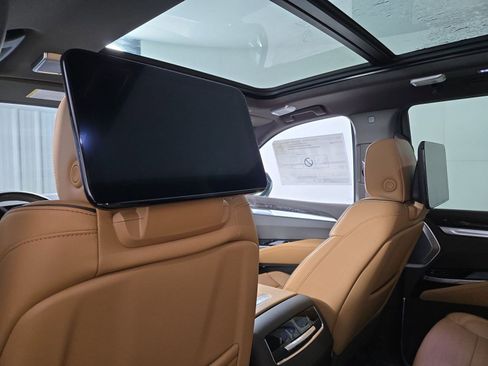 New 2026 Cadillac Escalade Luxury w/ Touring Package image 28