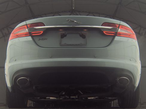 Used 2012 Jaguar XF image 4