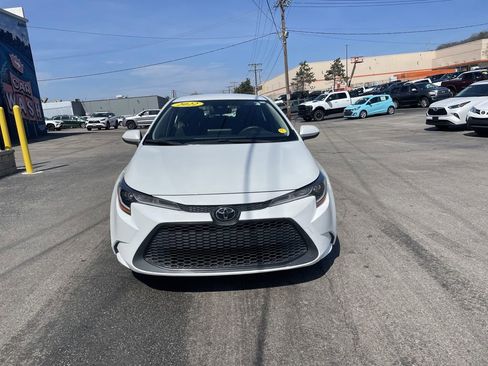 Used 2022 Toyota Corolla LE FWD image 5