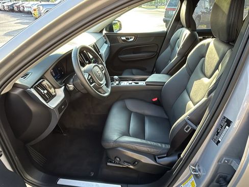 Certified 2025 Volvo XC60 B5 Plus AWD/4WD image 24