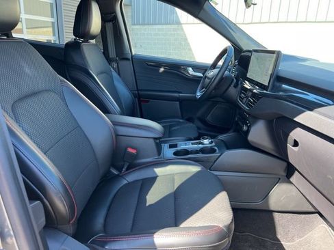 Used 2024 Ford Escape ST-Line Select w/ Tech Pack #1 image 11