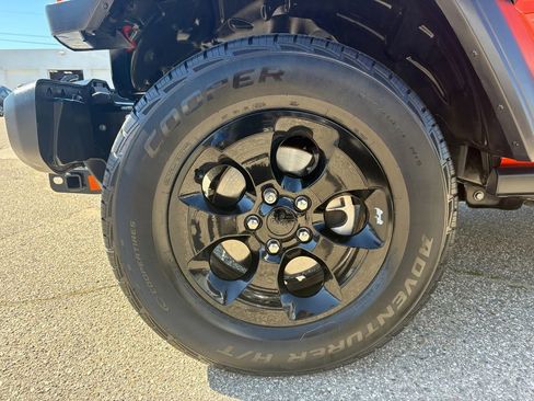 Used 2023 Jeep Wrangler Sport AWD/4WD image 25