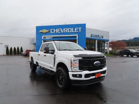 Used 2024 Ford F350 XLT image 46