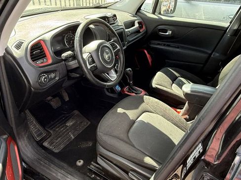 Used 2015 Jeep Renegade Trailhawk w/ Safety & Security Group I AWD/4WD image 3