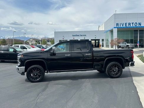 Used 2024 Chevrolet Silverado 3500 LTZ w/ LTZ Plus Package AWD/4WD image 20