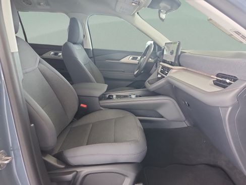 New 2026 Ford Explorer Active RWD image 17