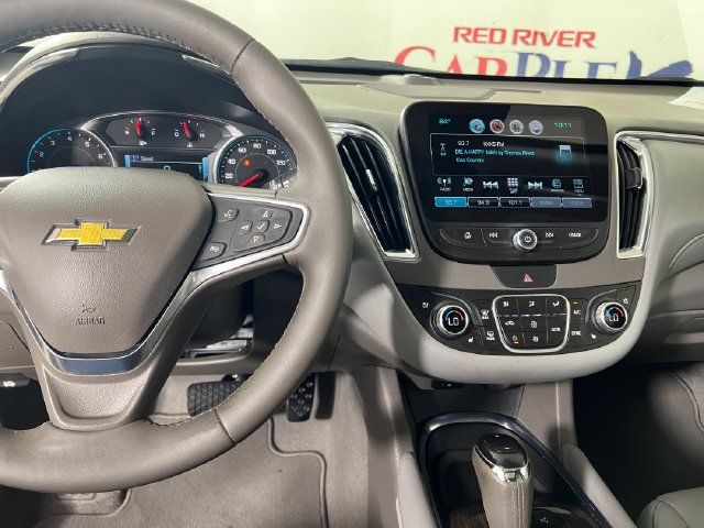 Used 2018 Chevrolet Malibu Premier w/ Premier Sun and Wheel Package FWD image 18