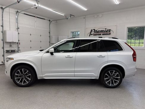 Used 2017 Volvo XC90 T6 Momentum w/ Vision Package AWD/4WD image 8