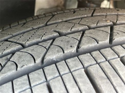 Used 2025 Kia Sorento EX image 46