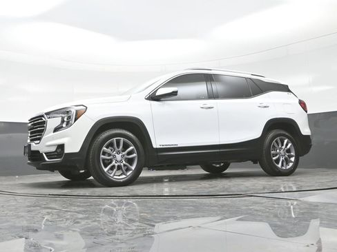 Used 2023 GMC Terrain SLT w/ Tech Package AWD/4WD image 26