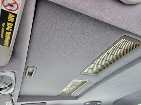 Used 2001 Mercedes-Benz C 240 Sedan image 29