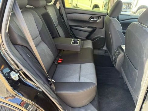 Used 2024 Nissan Rogue SV image 34