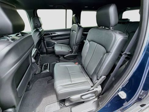New 2026 Jeep Grand Wagoneer 4WD image 25