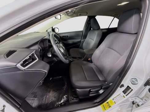 Used 2025 Toyota Corolla LE FWD image 21