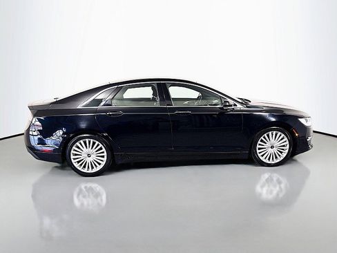 Used 2017 Lincoln MKZ Reserve FWD image 8