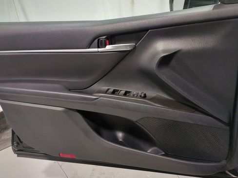 Used 2023 Toyota Camry SE image 32