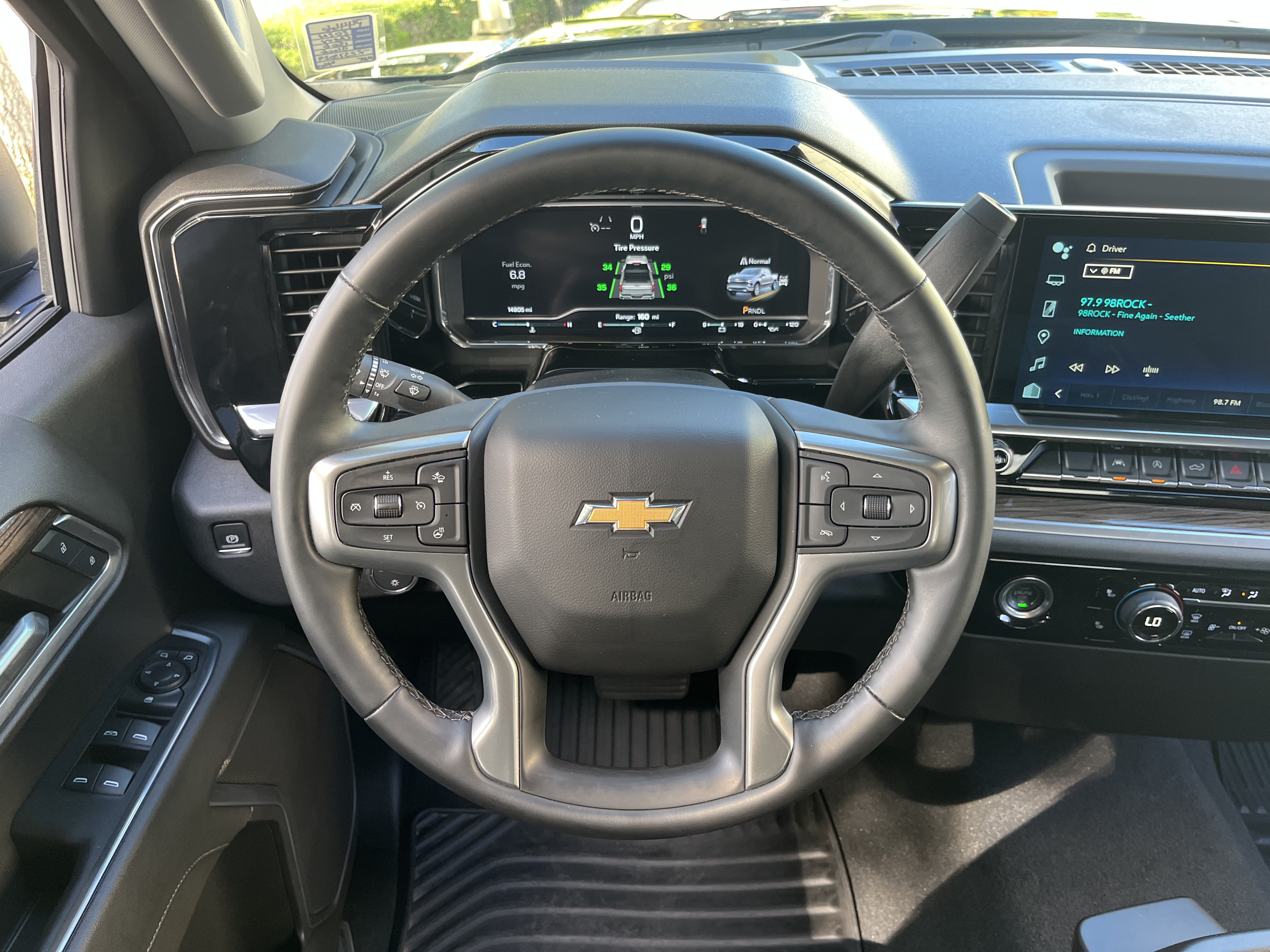 Used 2024 Chevrolet Silverado 1500 LT AWD/4WD image 17