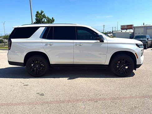 Used 2025 Chevrolet Tahoe Premier AWD/4WD image 5