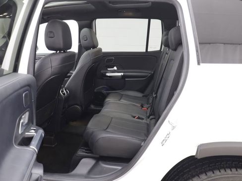 Used 2021 Mercedes-Benz GLB 250 4MATIC image 14