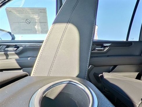 New 2026 GMC Yukon XL Elevation image 26