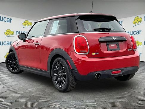 Used 2018 MINI Cooper 2-Door Hardtop image 4