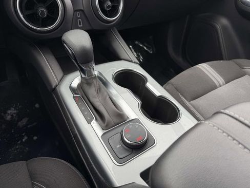 Used 2025 Chevrolet Blazer LT image 28