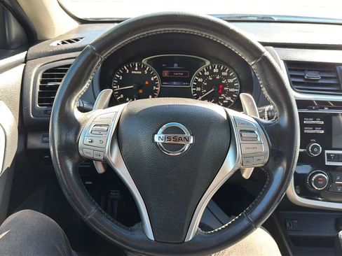 Used 2018 Nissan Altima 2.5 SR FWD image 10