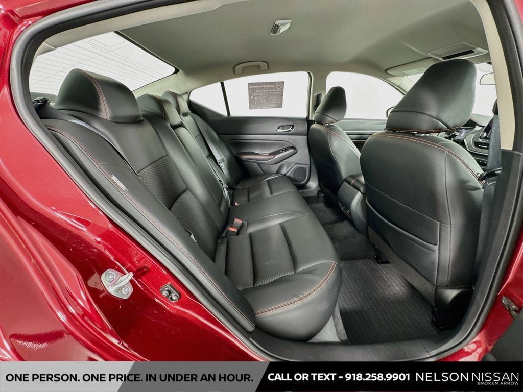 Used 2023 Nissan Altima 2.5 SR FWD image 24