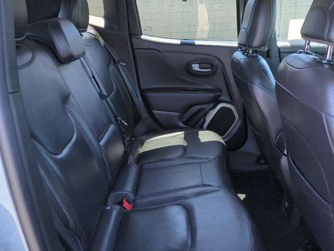 Used 2017 Jeep Renegade Limited FWD image 24