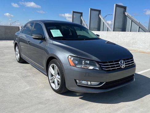 Used 2014 Volkswagen Passat TDI SEL Premium FWD image 3