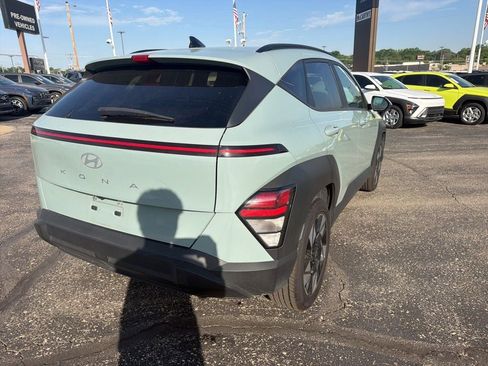 Used 2025 Hyundai Kona SEL FWD image 7