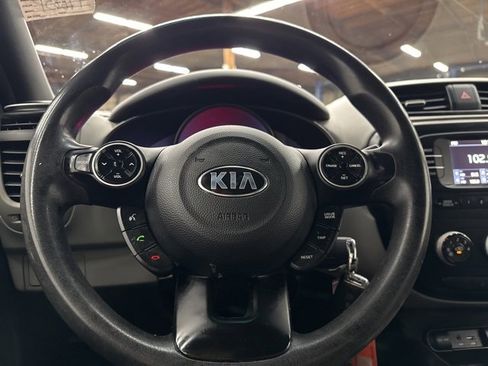 Used 2017 Kia Soul image 13