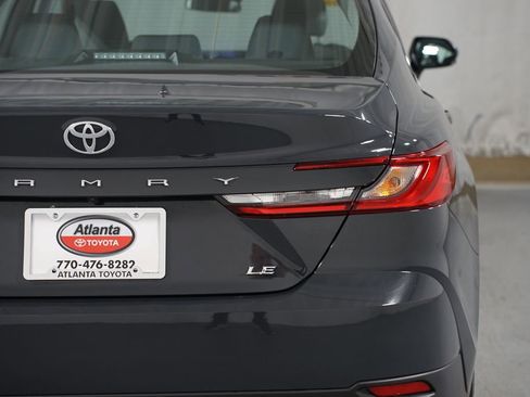 Used 2025 Toyota Camry LE image 10