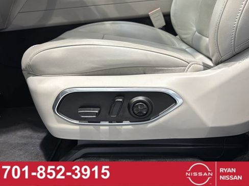 Used 2024 Jeep Wagoneer 4WD w/ Convenience Group I image 36