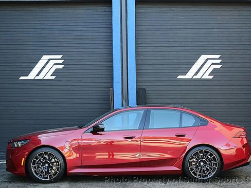 Used 2025 BMW M5 w/ Carbon Package image 2