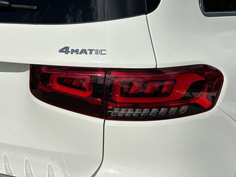 Used 2022 Mercedes-Benz GLB 250 4MATIC image 29